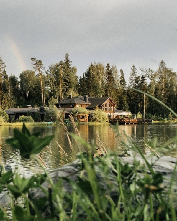 Где провести весенние выходные: топ загородных отелей