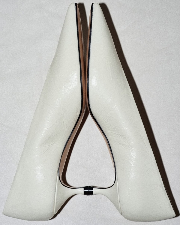 Нашли красивые свадебные туфли, в которых не