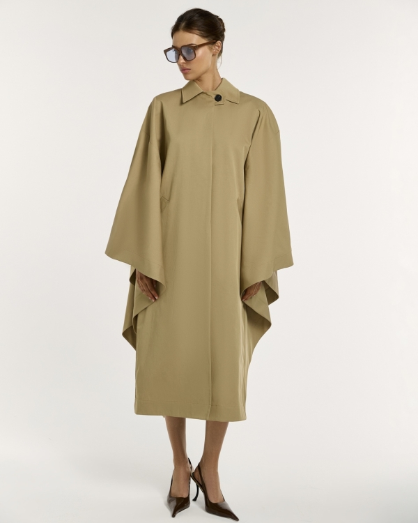 Светлая верхняя одежда на весну 2026: 30+