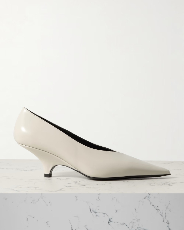 Нашли красивые свадебные туфли, в которых не