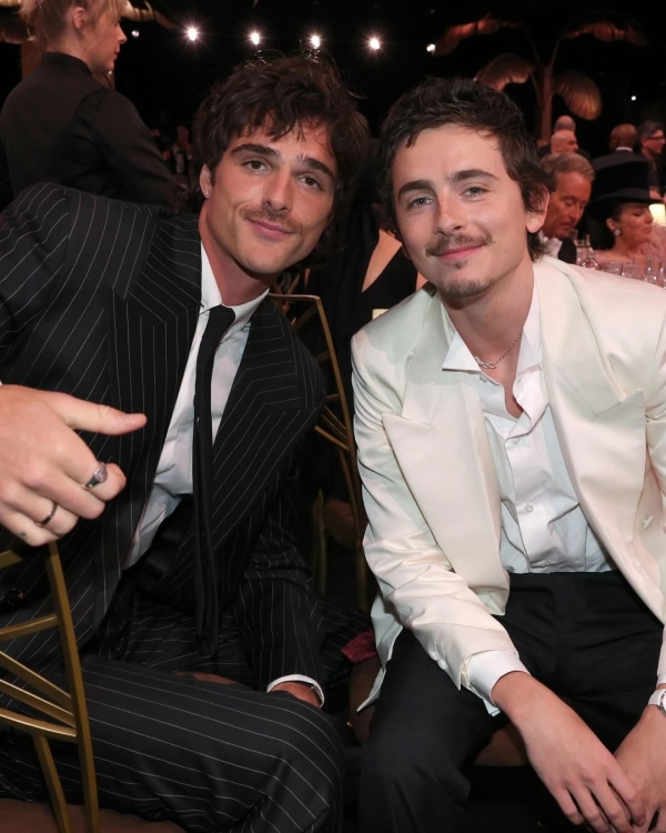 Лучшие образы звезд и победители SAG —