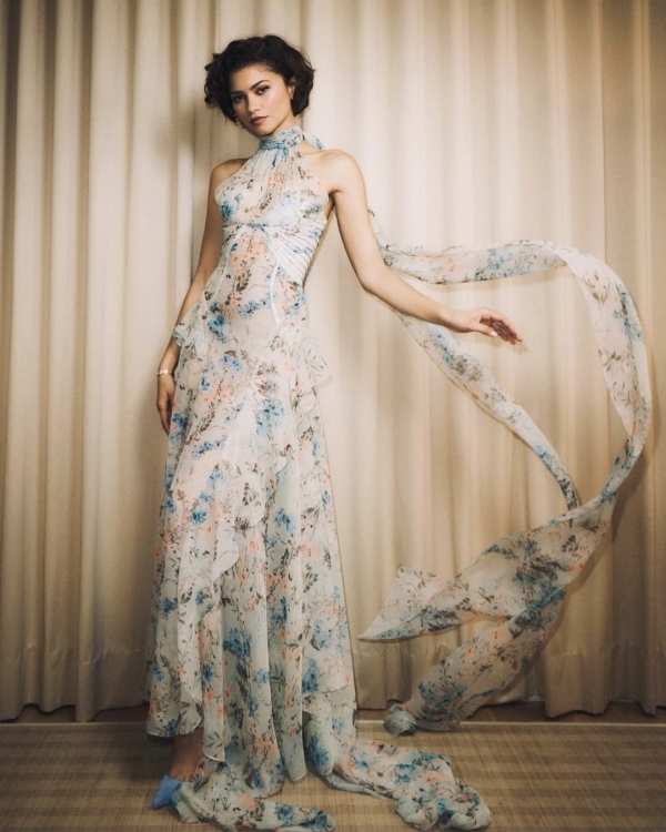 Лучшие свадебные образы Зендеи в преддверии выхода