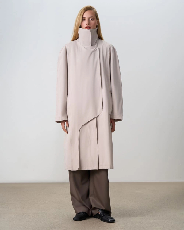 Светлая верхняя одежда на весну 2026: 30+