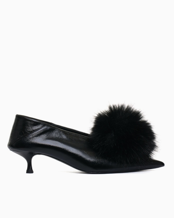 Нашли красивые свадебные туфли, в которых не