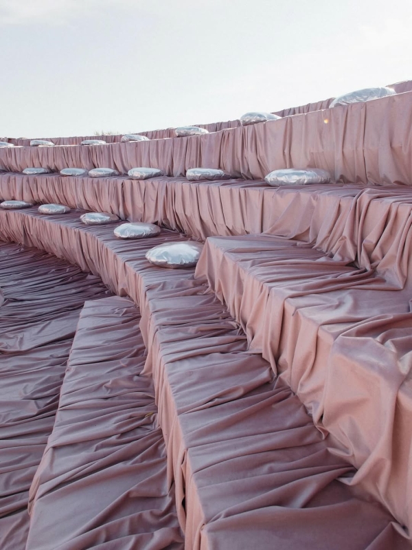 Один цвет — и ничего лишнего. Как