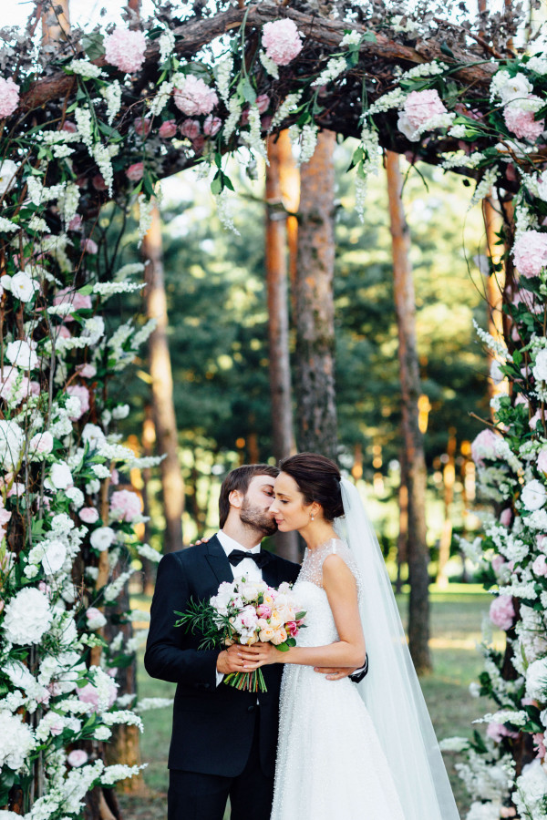 Главный помощник: как выбрать свадебное агентство?