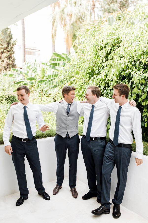 Летняя свадьба в тропическом саду