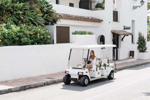 Летняя свадьба в тропическом саду