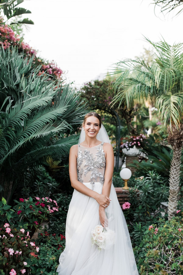 Летняя свадьба в тропическом саду