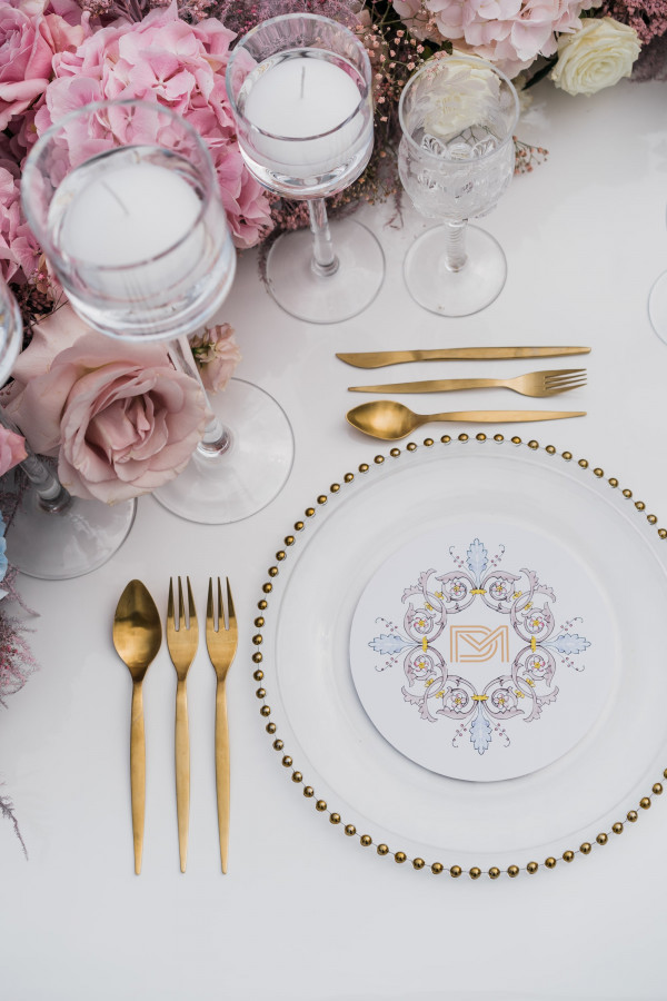 Летняя свадьба в тропическом саду