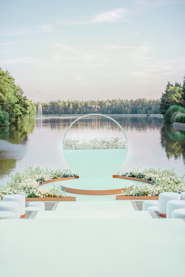 Трендсеттер в масштабном оформлении: история и работы