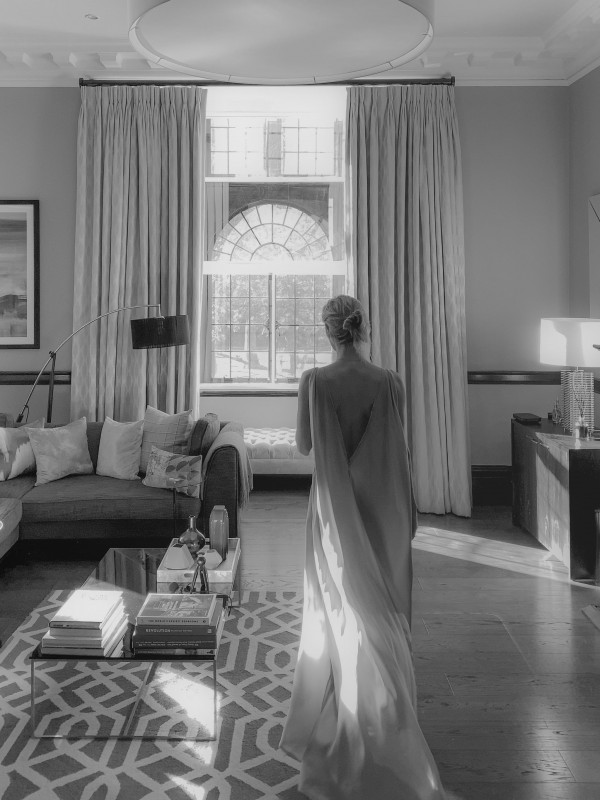 Воздушное платье и солнечный свет — все,