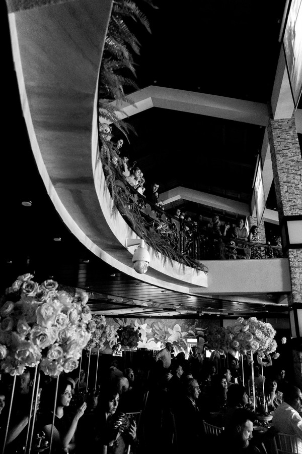 Нежная свадьба с оттенком бохо на берегу