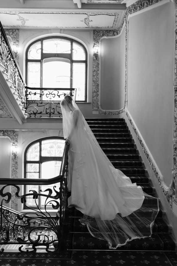 Свадьба в католическом соборе в Москве