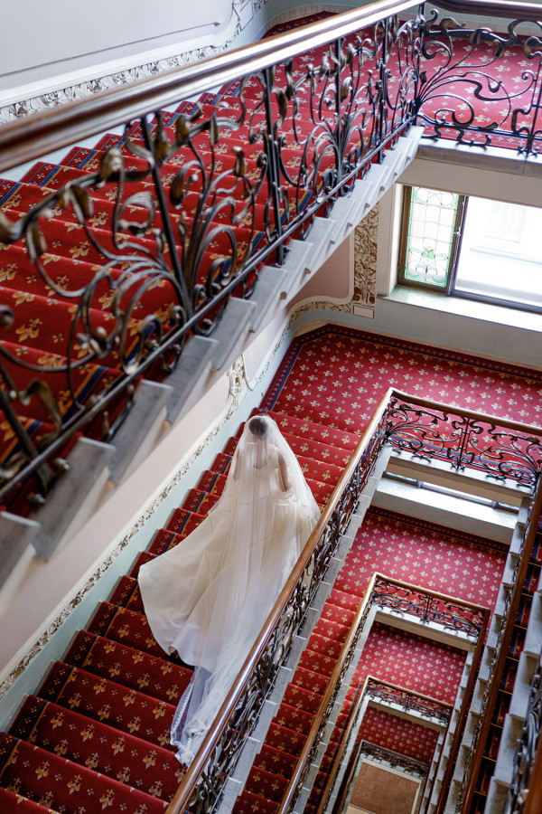 Свадьба в католическом соборе в Москве