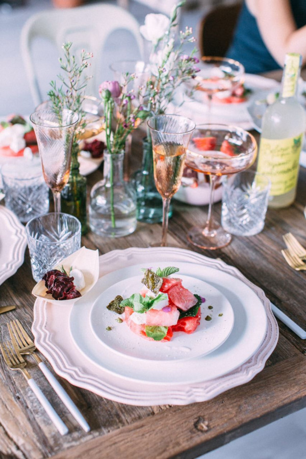 Чем угощать гостей на онлайн-вечеринке? Показываем боксы