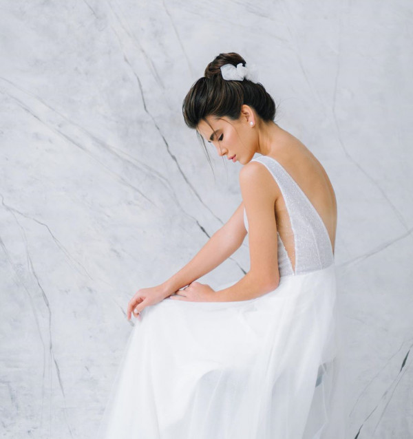 Какой пучок сделать на свадьбу?