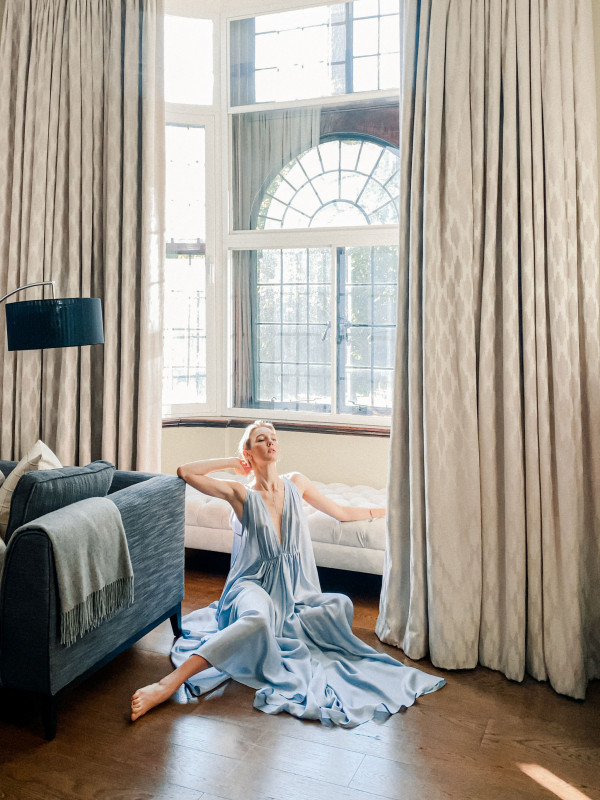 Воздушное платье и солнечный свет — все,