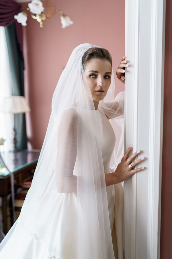 Свадьба в католическом соборе в Москве