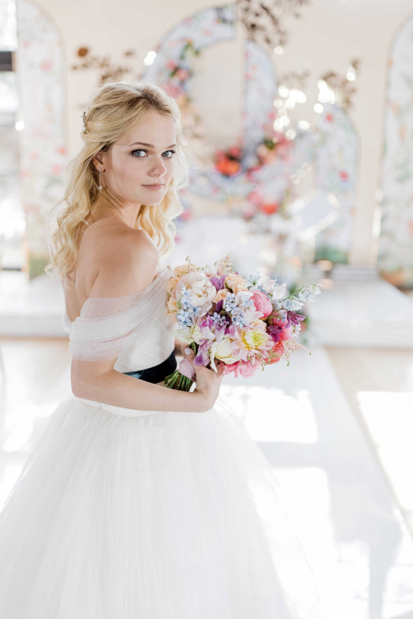 Нежная свадьба в загородном яхт-клубе