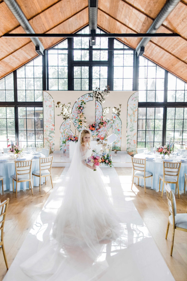 Нежная свадьба в загородном яхт-клубе