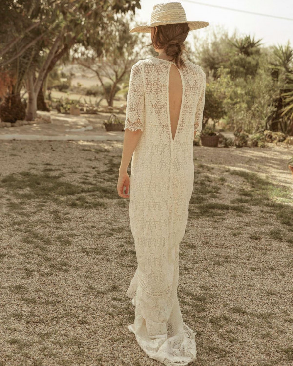 Расслабленный пучок, с которым вы ходите дома