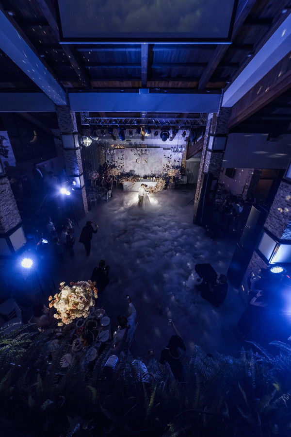 Нежная свадьба с оттенком бохо на берегу