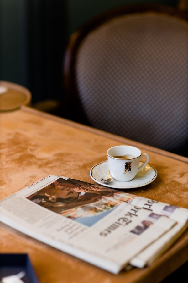 Интеллигентный ведущий: какой он и подходит ли