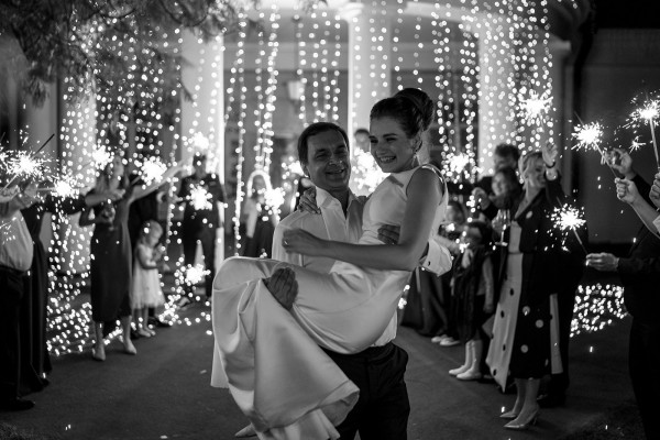 Свадьба в католическом соборе в Москве