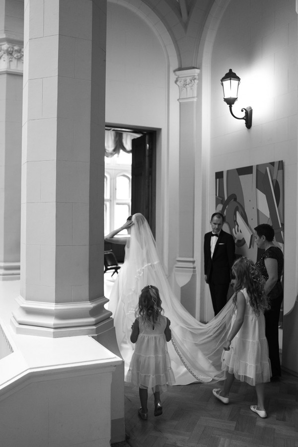 Свадьба в католическом соборе в Москве