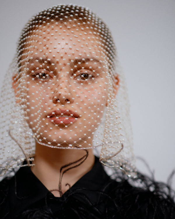 Вещь дня: жемчужная фата Sheridan Tjhung