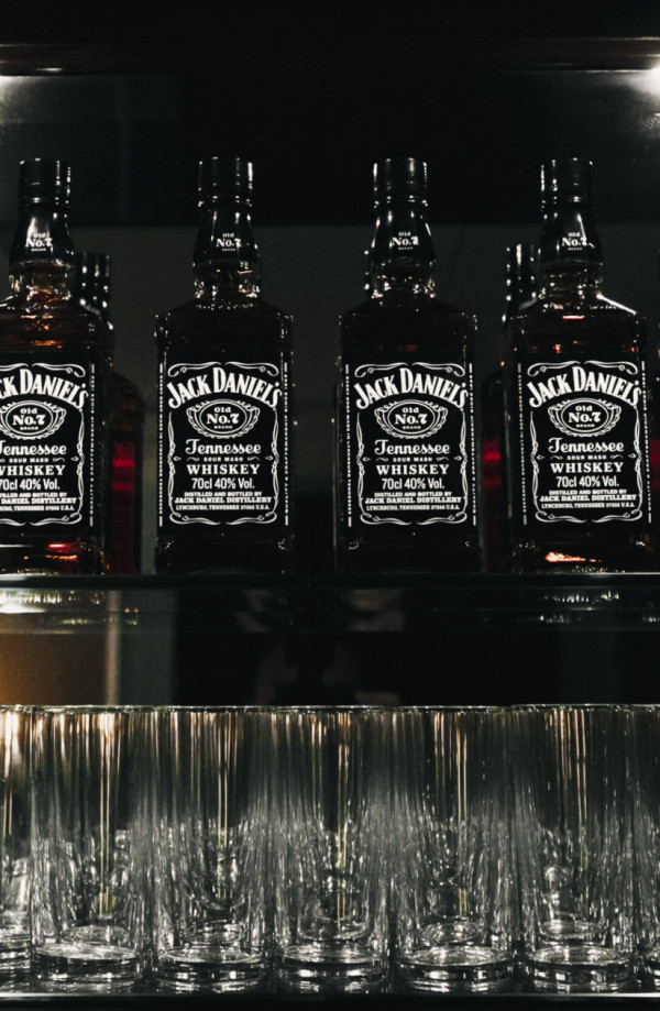 Ведущий Максим Крицкий отметил день рождения в