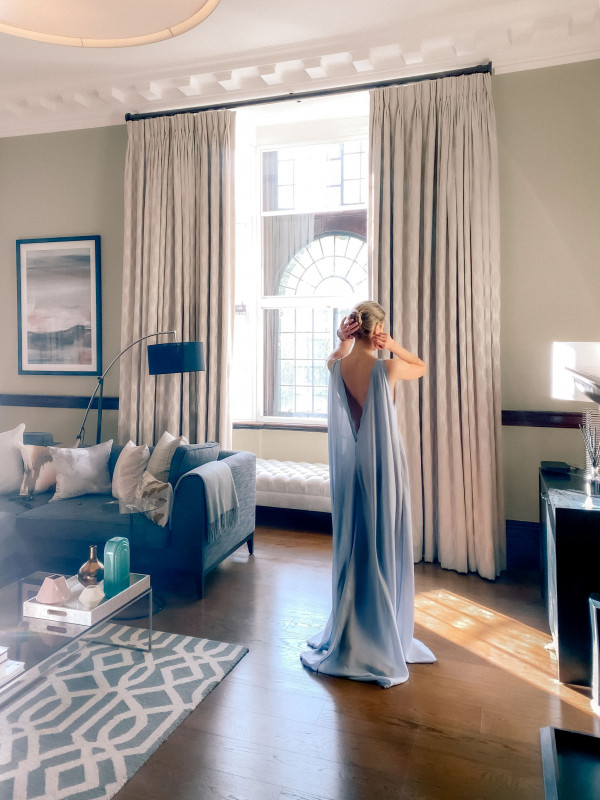 Воздушное платье и солнечный свет — все,