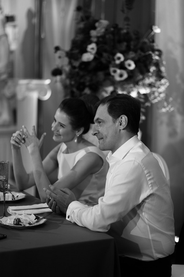 Свадьба в католическом соборе в Москве