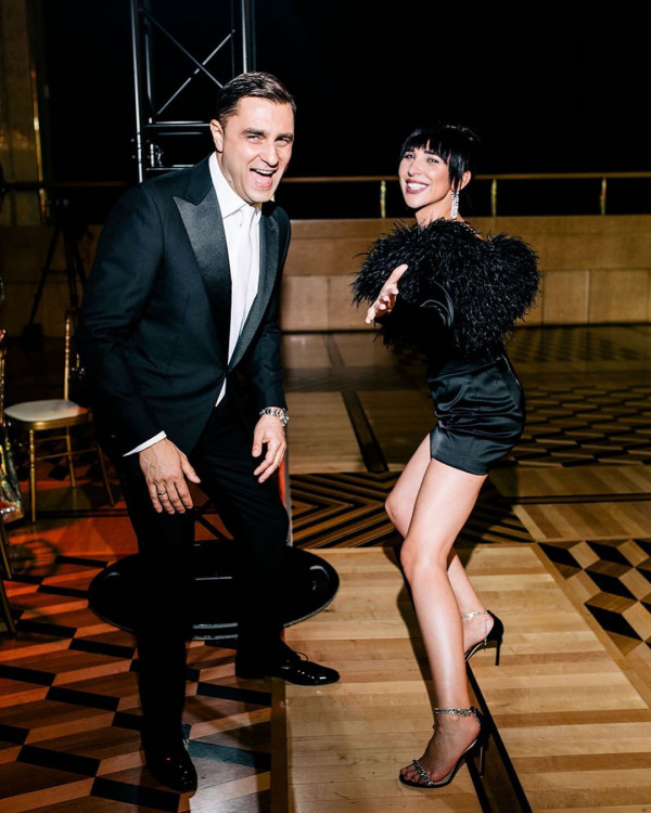 Радио, телевидение, премии — история и опыт