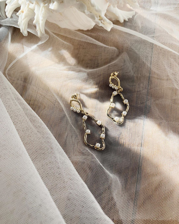Выбирайте для свадьбы нескучные серьги с жемчугом