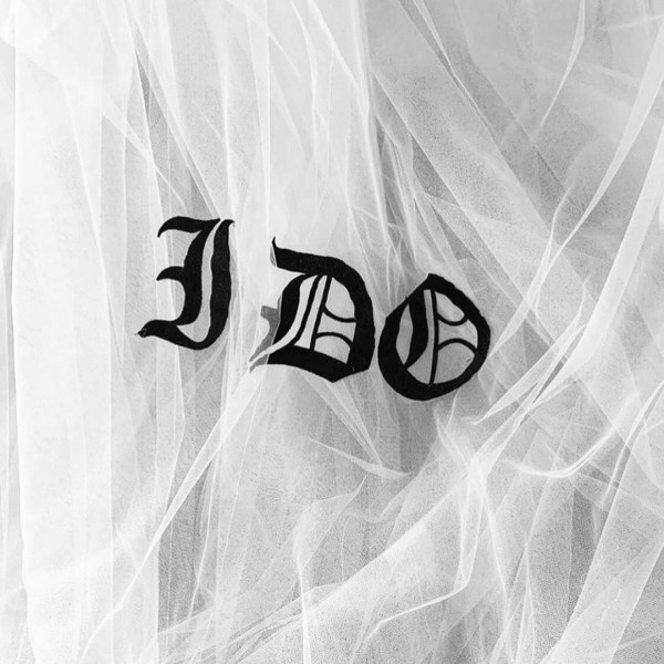 Как не расстраиваться из-за переноса свадьбы? Рассказывает