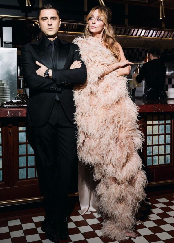 Радио, телевидение, премии — история и опыт