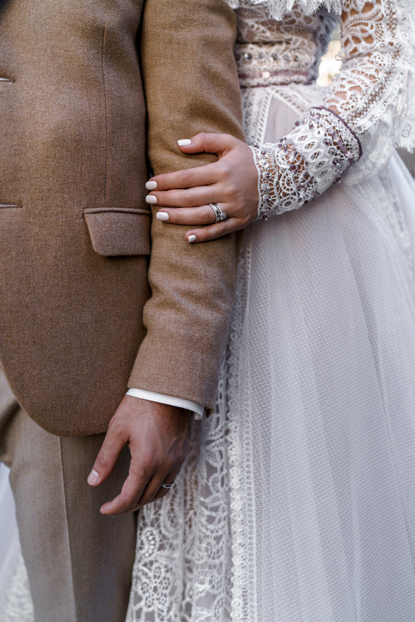 Нежная свадьба с оттенком бохо на берегу