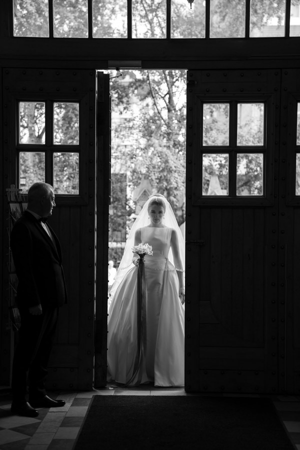 Свадьба в католическом соборе в Москве