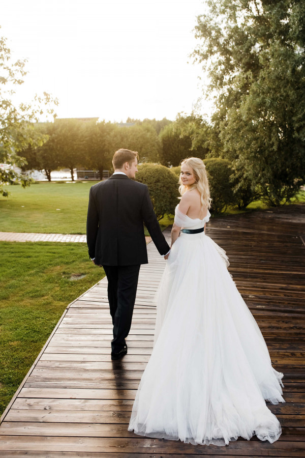 Нежная свадьба в загородном яхт-клубе