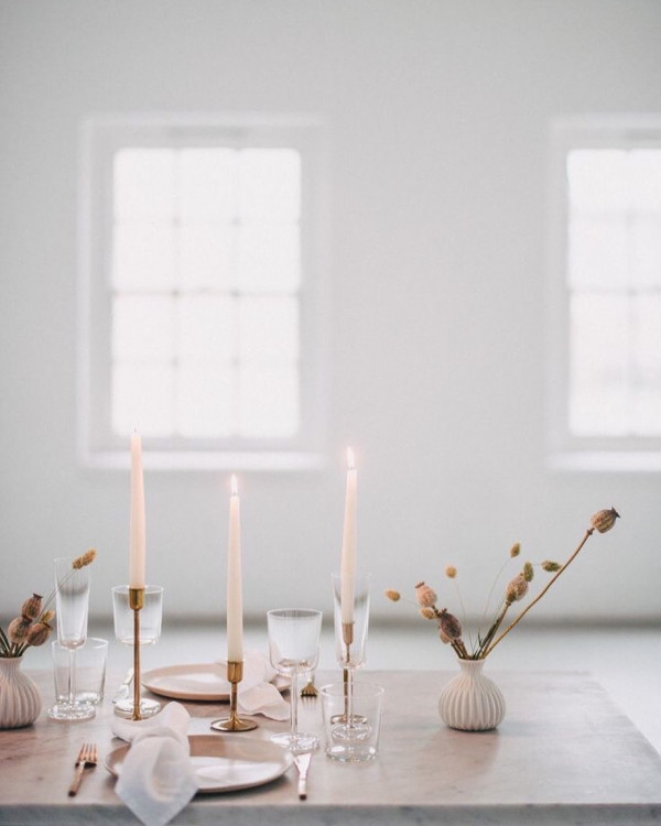 Лаконичная свадебная сервировка для убежденных минималистов
