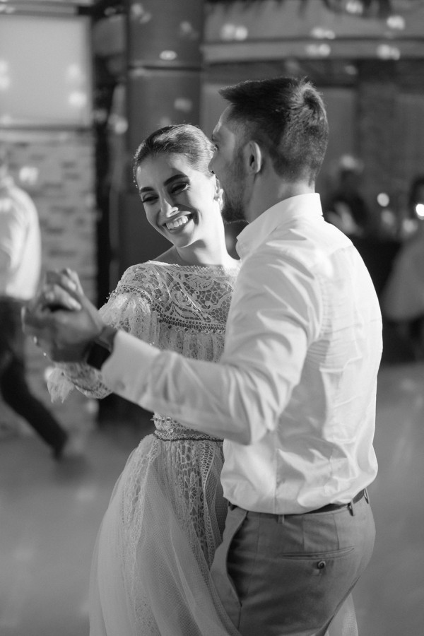 Нежная свадьба с оттенком бохо на берегу