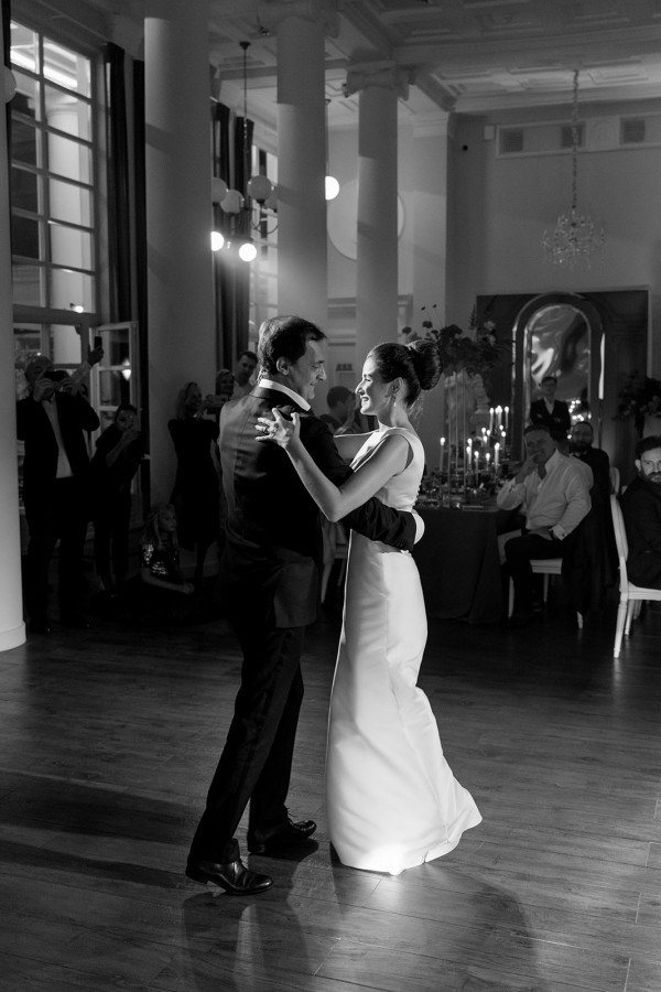 Свадьба в католическом соборе в Москве