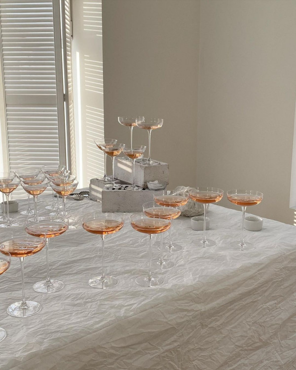 Пирамидка из шампанского на свадьбе. Как сделать