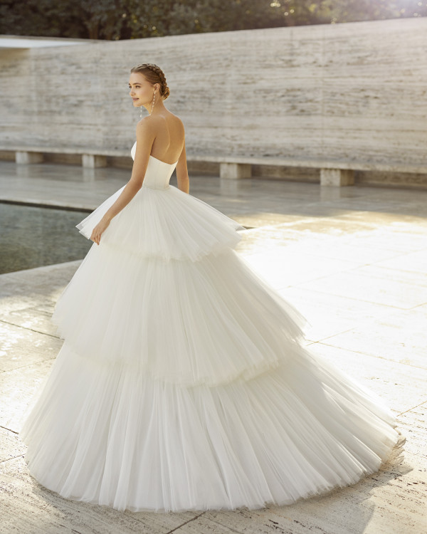 Свадебные платья Rosa Clara 2021 появились в