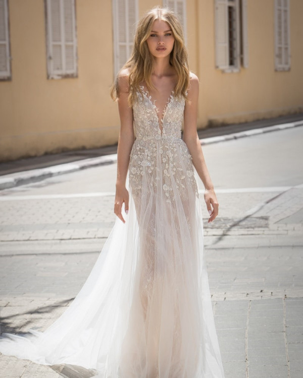 3 причины записаться на примерку в салон