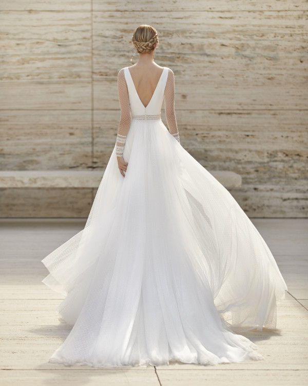 Свадебные платья Rosa Clara 2021 появились в