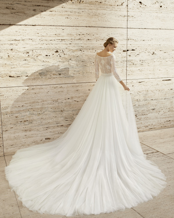 Свадебные платья Rosa Clara 2021 появились в