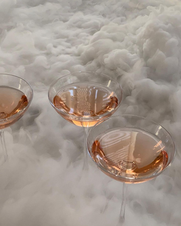 Пирамидка из шампанского на свадьбе. Как сделать